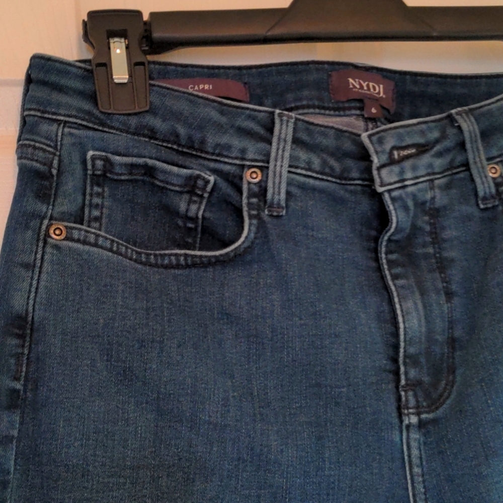 Nydj not your daughter's jeans capris size 6, dark denim